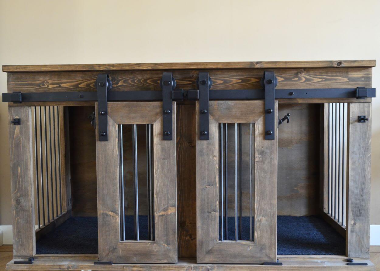 Dubbele houten hondenbench met twee deuren