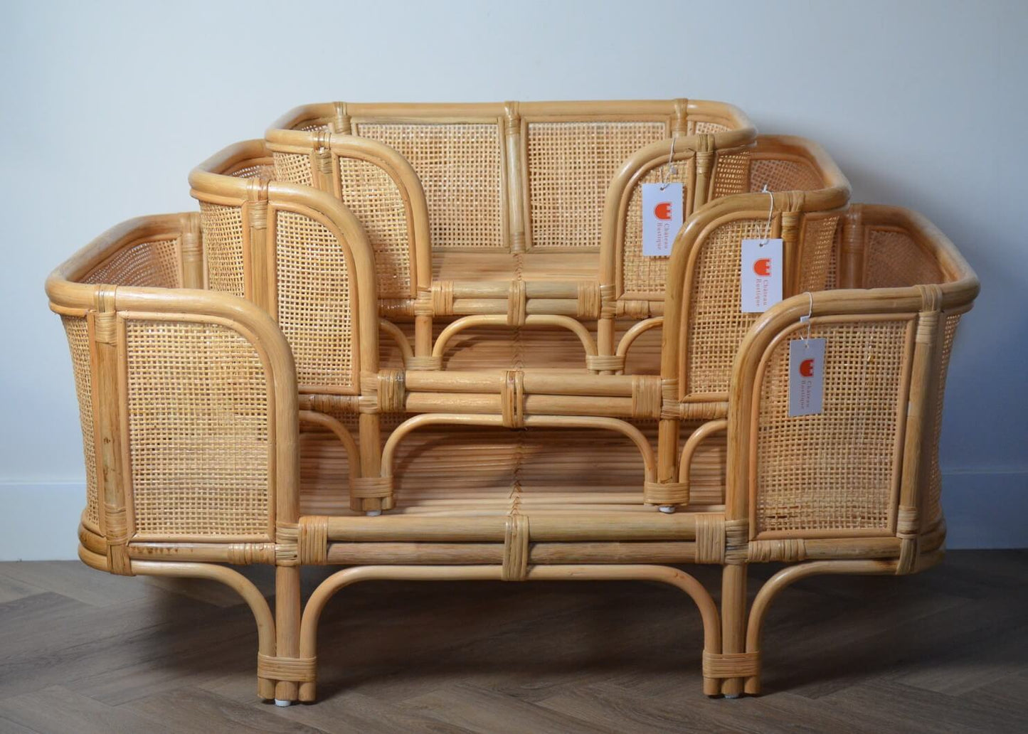 Elegante_Rattan_Hondenmand_met_Webbing_Comfortabel_Bed-Chateau_Rustique