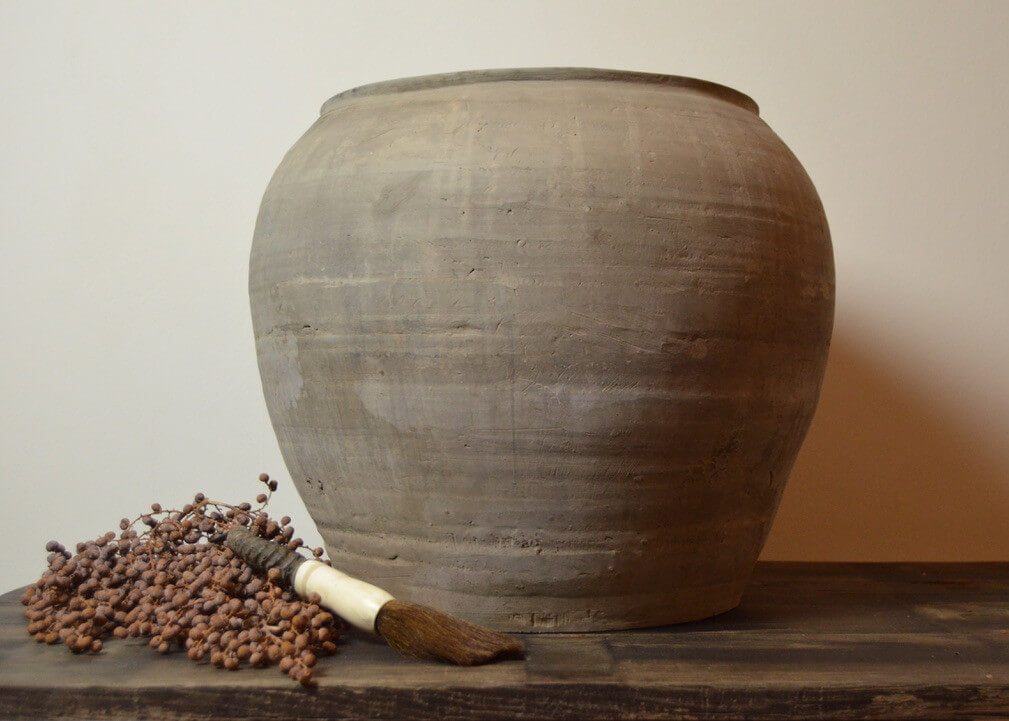 Authentieke Chinese waterkruik / pot groot beige
