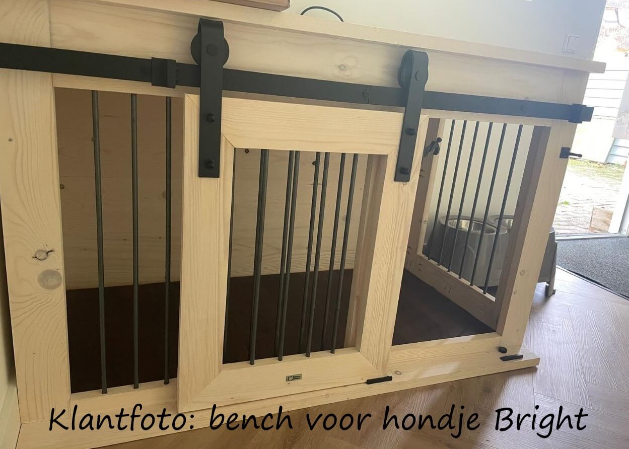 Stoere houten hondenbench - rustiek en industrieël